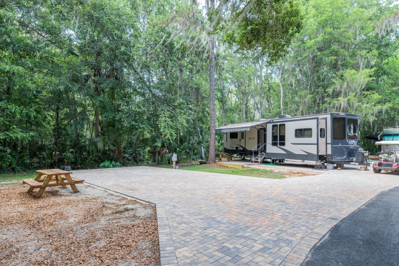 Idlewild Lodge And Rv Park Lake Panasoffkee Bagian luar foto